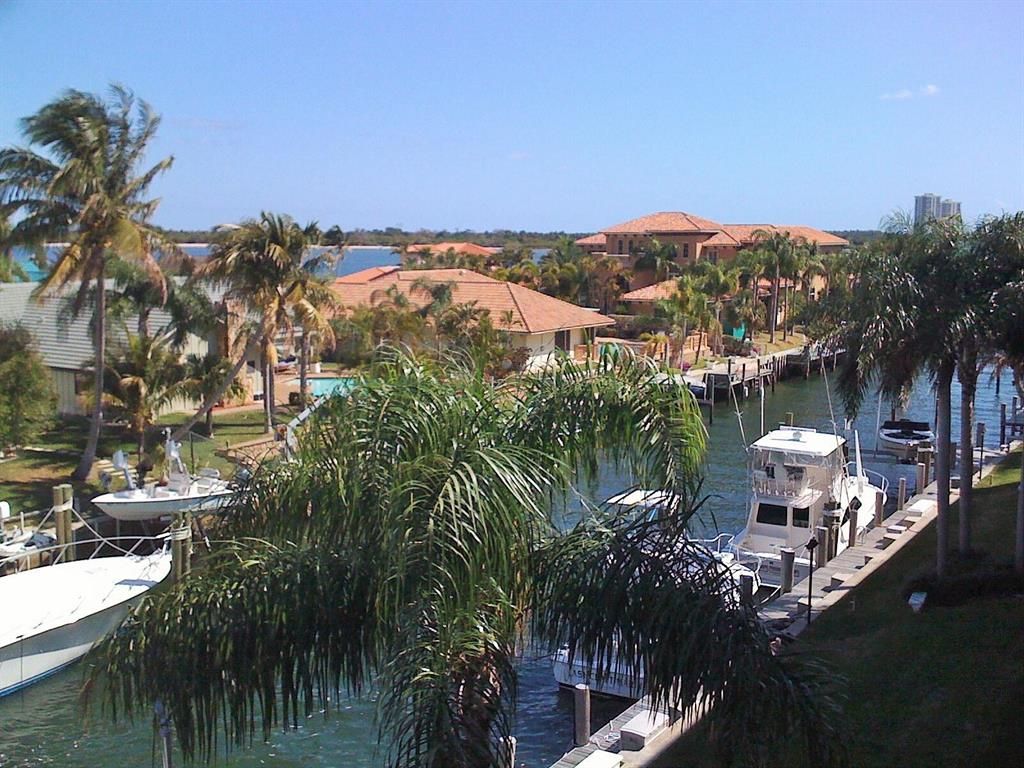 Photo of 109 Paradise Harbour Boulevard #406, North Palm Beach, FL 33408 (MLS # R10760603)