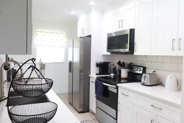 CRYSTAL LAKE VILLAS - Residential