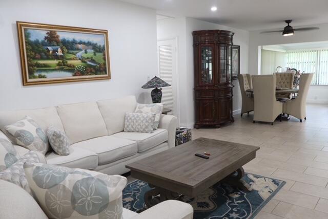 CRYSTAL LAKE VILLAS - Residential