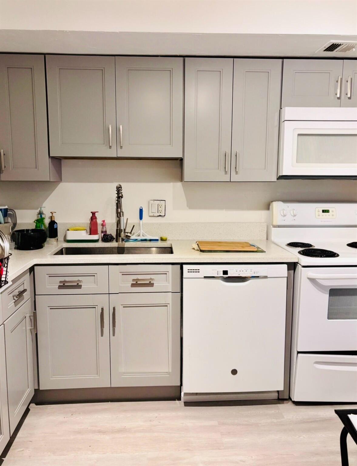NO 3 PALM-AIRE COUNTRY CL - Residential Lease