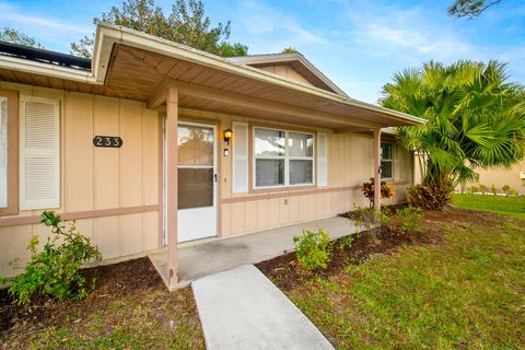 233 SW Pagoda Terrace Port St Lucie FL 34984