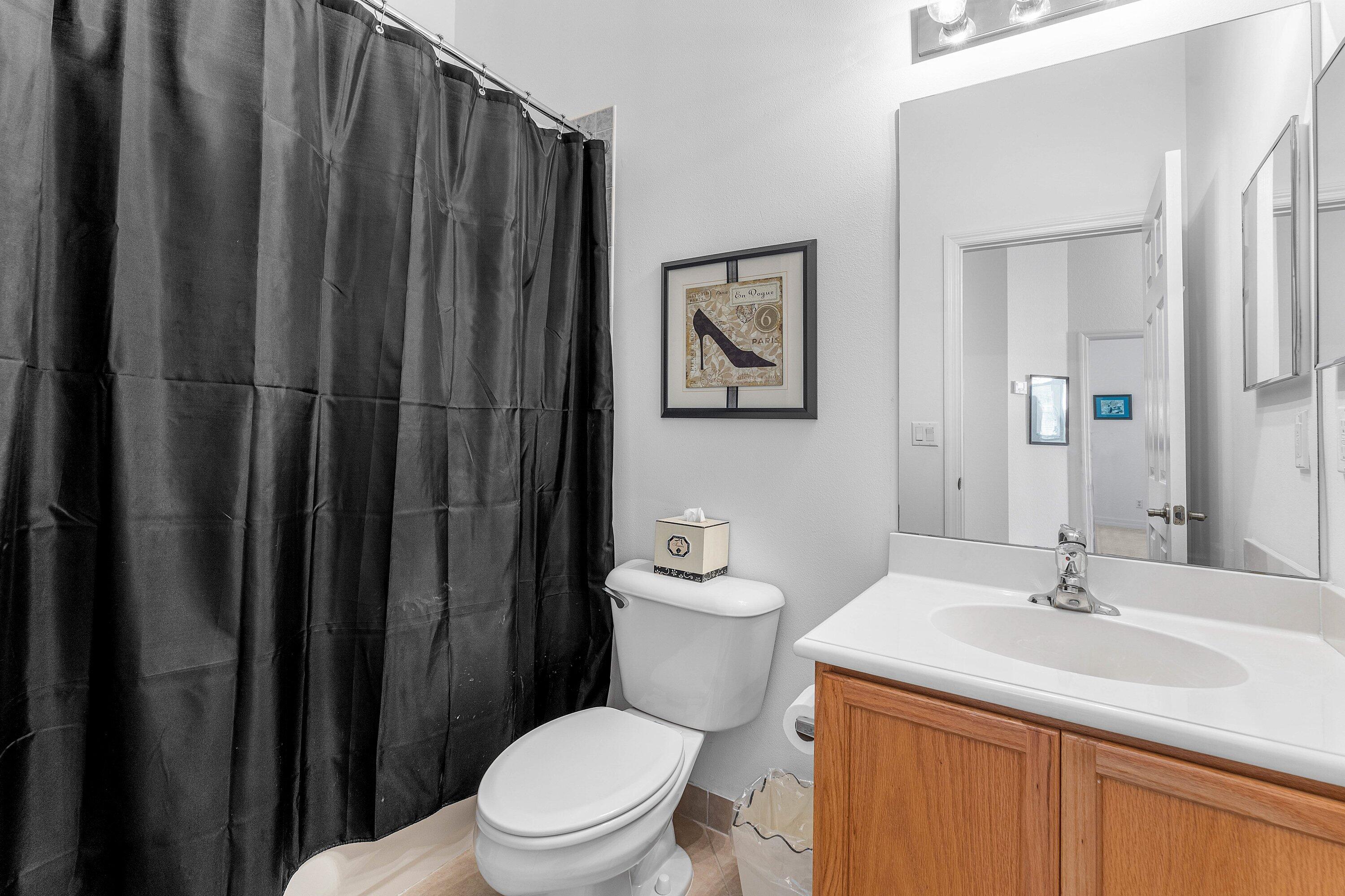 LEGENDS AT THE GARDENS CONDO - Residential Lease