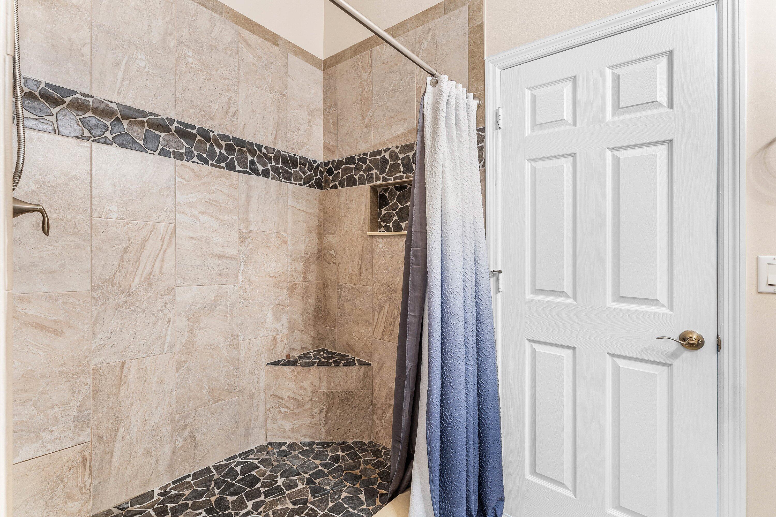 LEGENDS AT THE GARDENS CONDO - Residential Lease