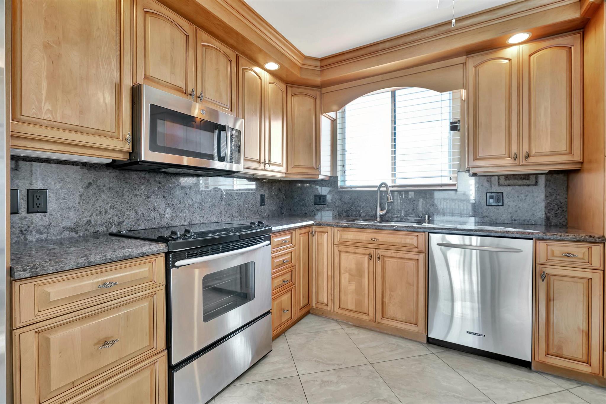 Ocean Trail - Residential