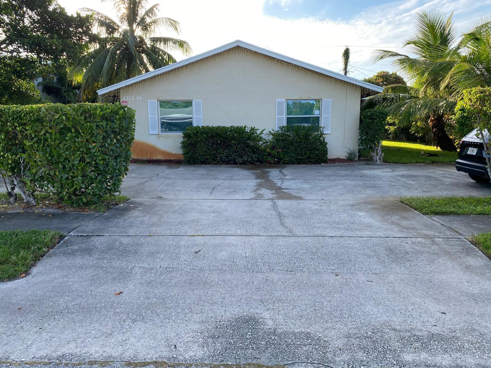 This is a beautiful, freshly renovated, 2 bed and 2 full bath duplex is ready and available for rent. It is ceramic tile all throught the home and is featured with a central A/C system, living room, a screened patio, and an expanisve backyard, which is great for family and friends. The duplex is also located near the beach and close to the Boynton Beach Mall!