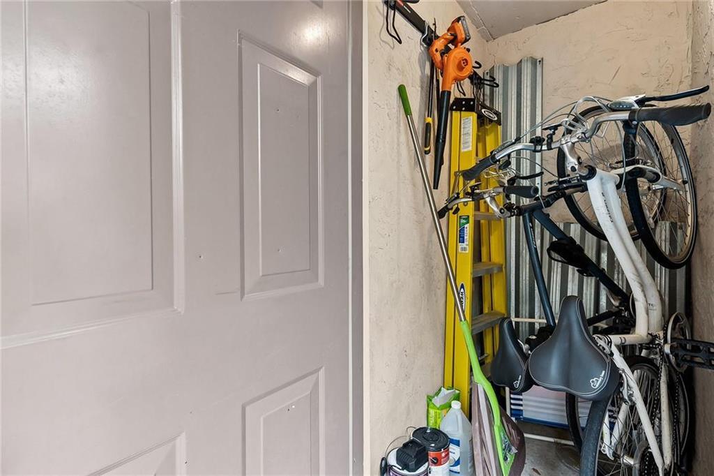 NEAR NORTHWEST - Residential Lease