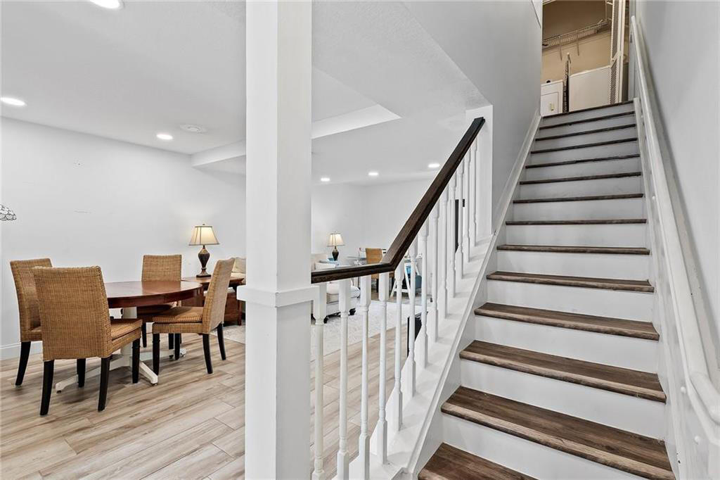 NEAR NORTHWEST - Residential Lease