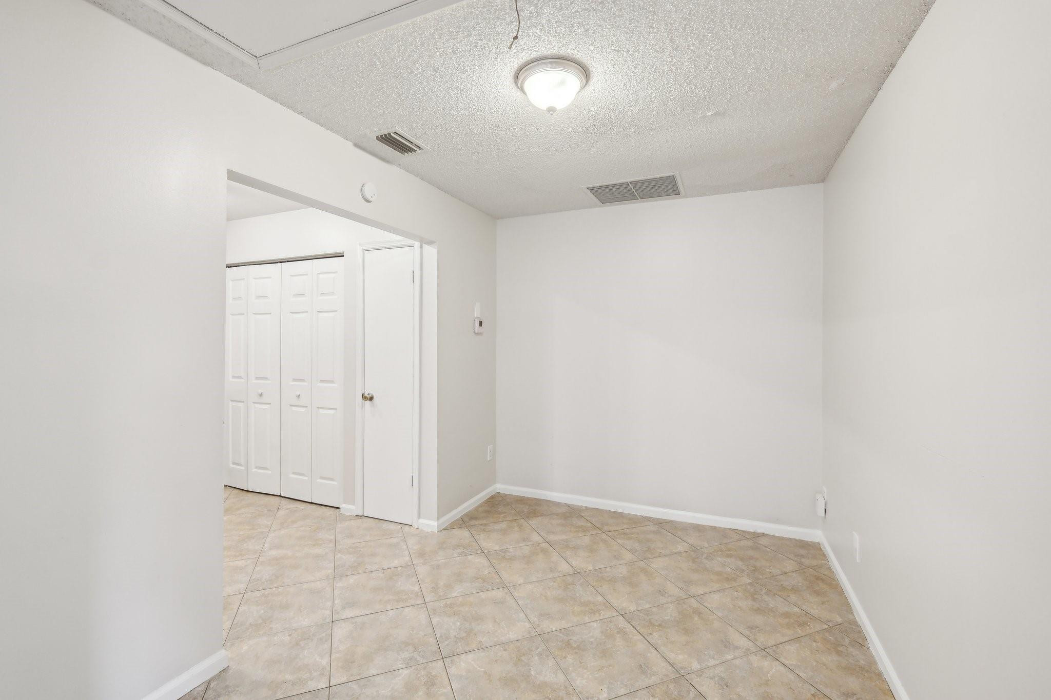 TREE LAKE - Residential