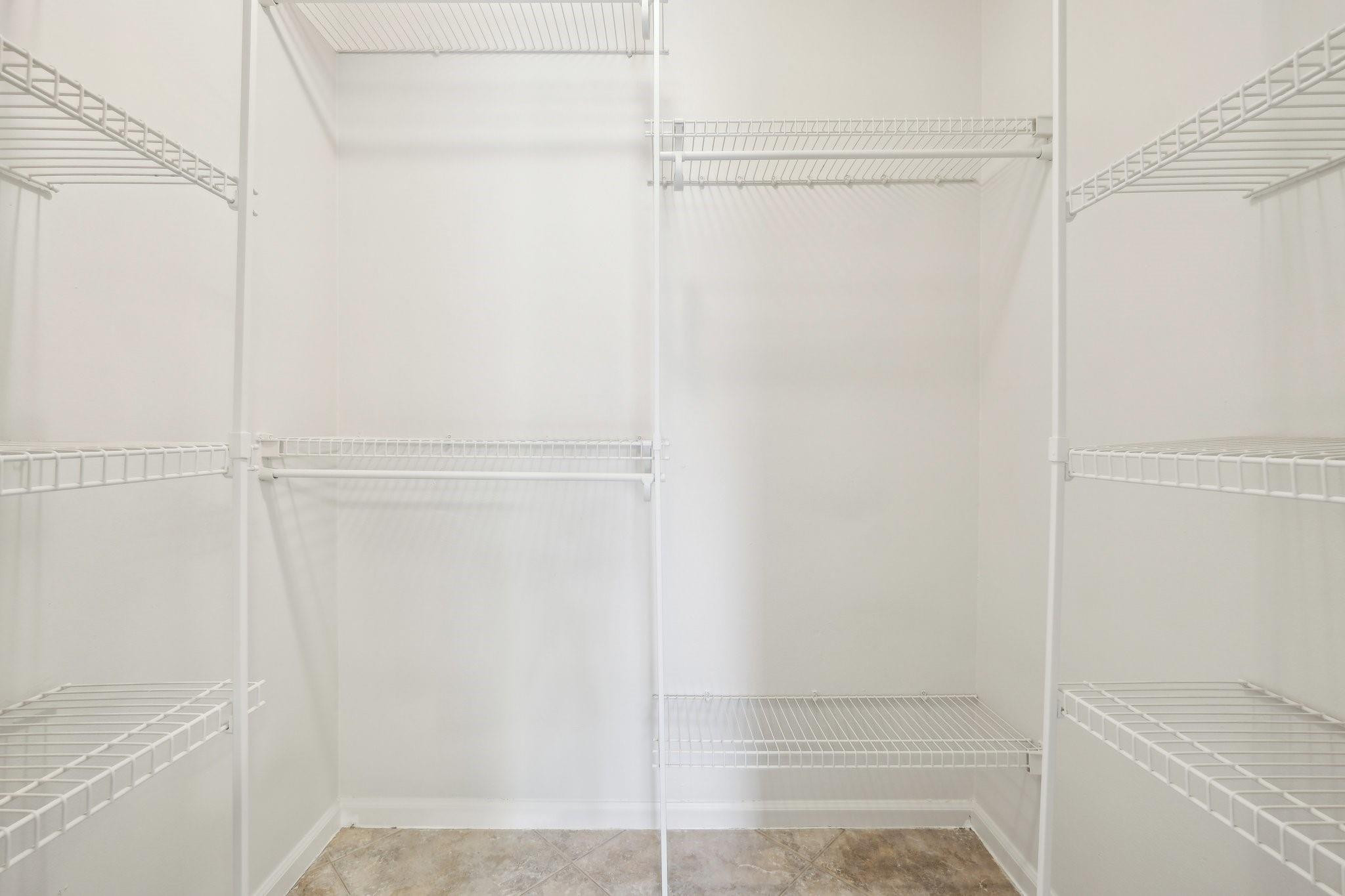 TREE LAKE - Residential