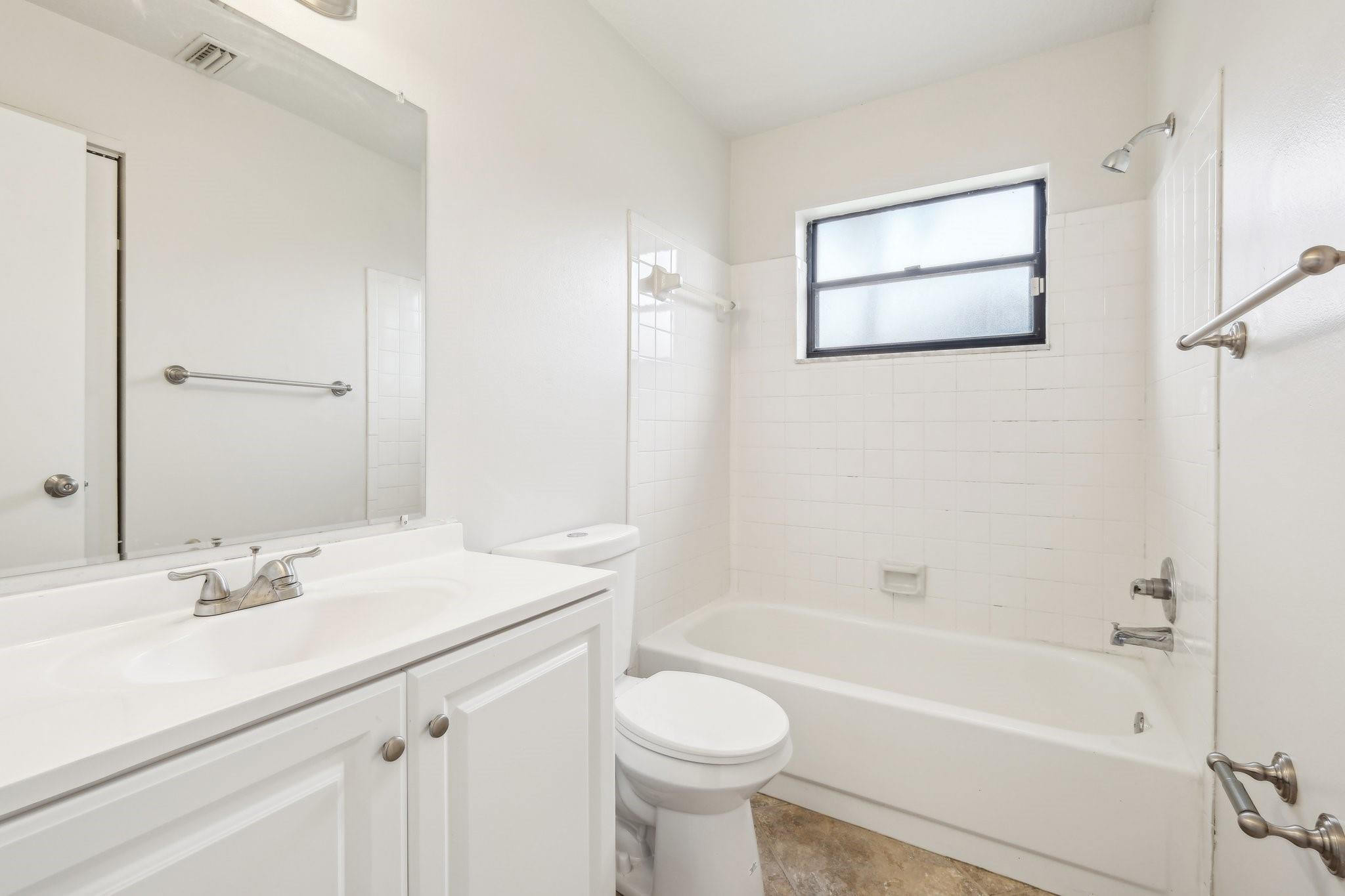 TREE LAKE - Residential