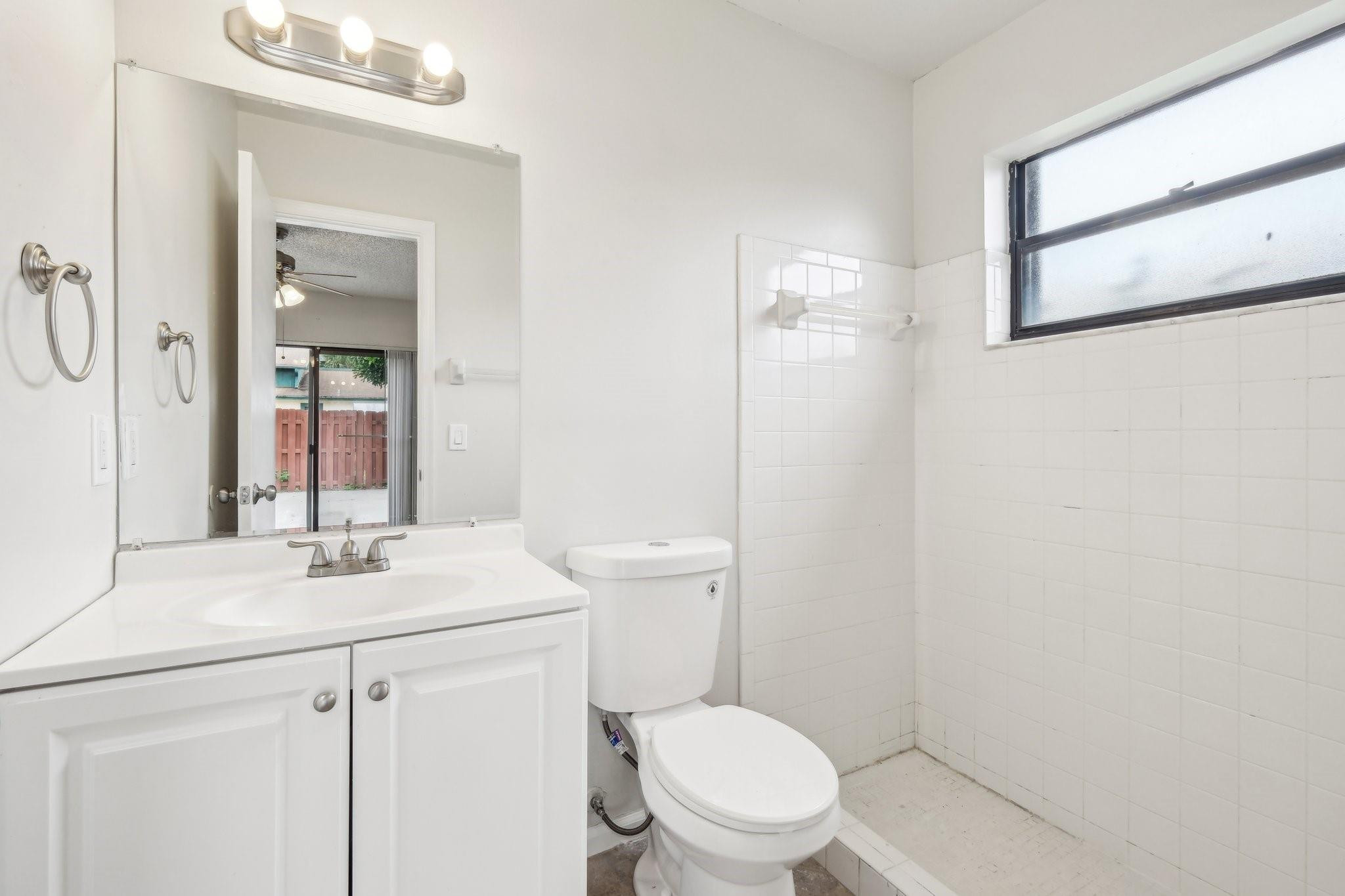 TREE LAKE - Residential