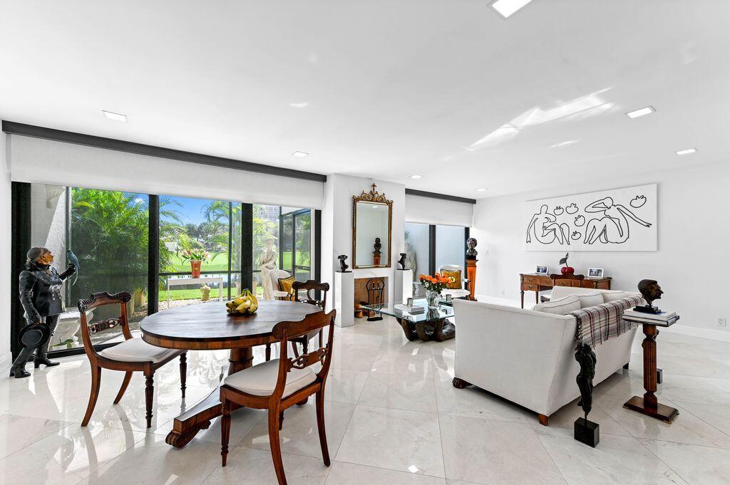 1924 Presidential Way 2-C