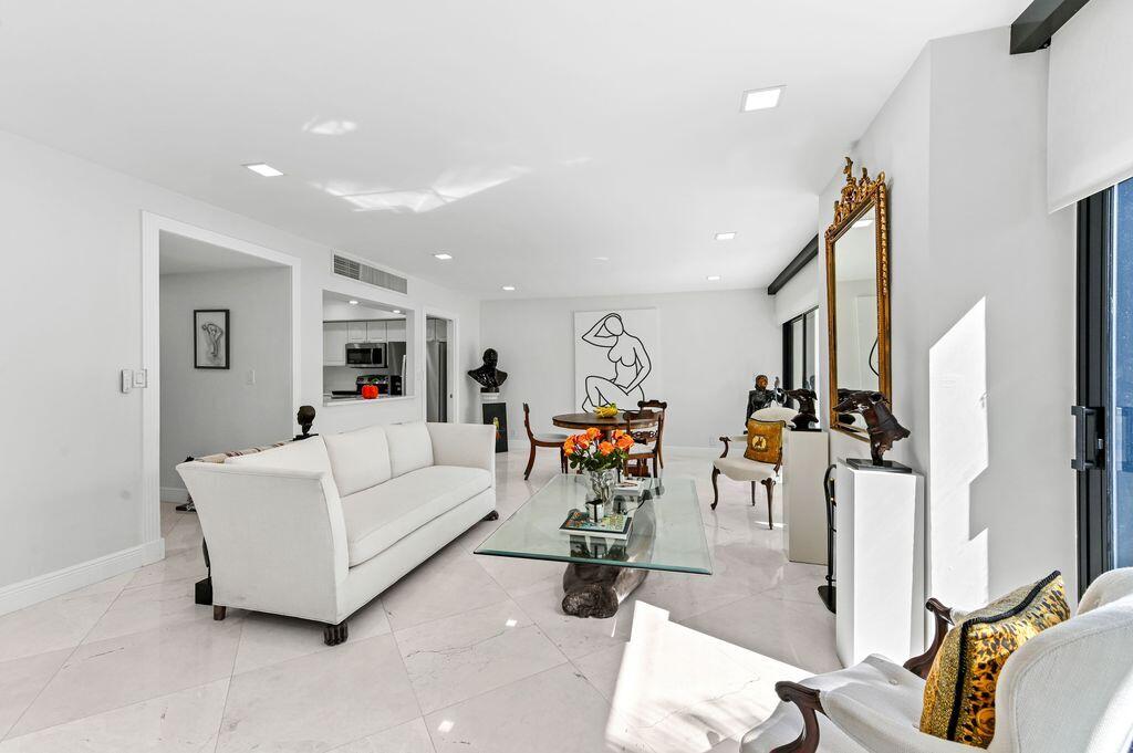 1924 Presidential Way 2-C