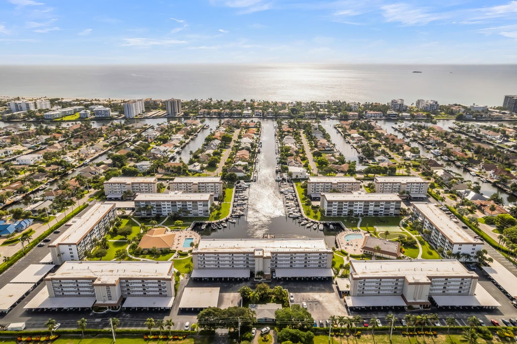Photo of 931 Gardenia Drive #269, Delray Beach, FL 33483 (MLS # B26069536)