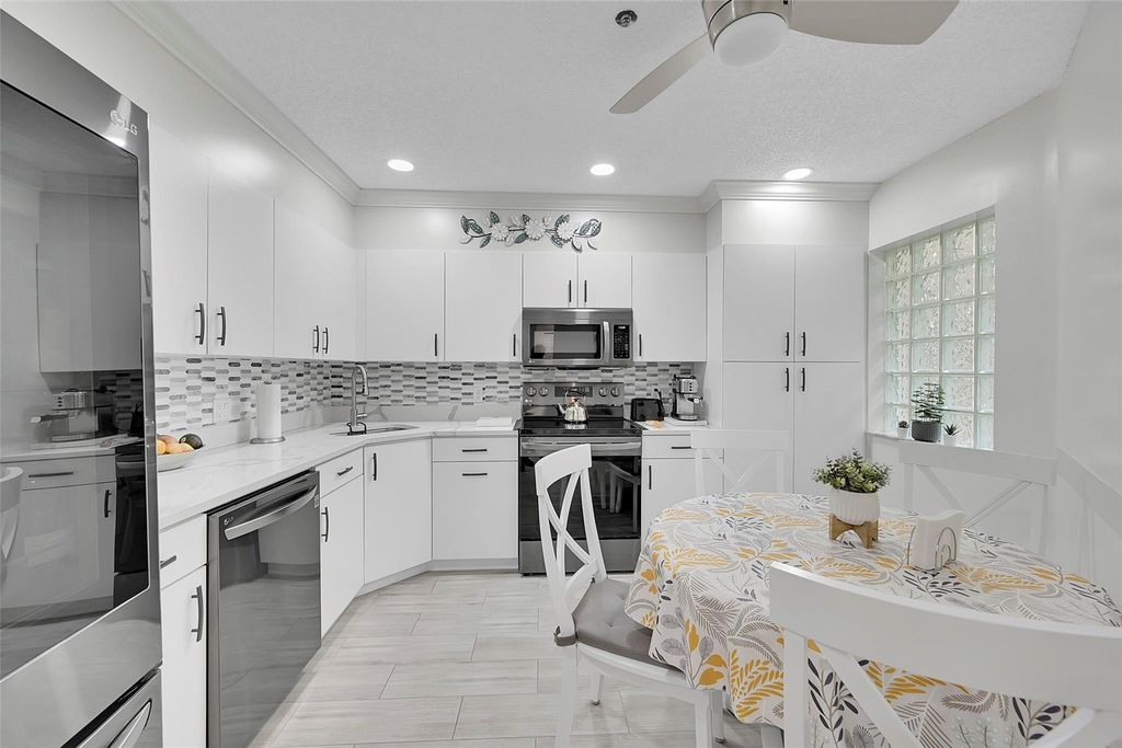 Photo of 5133 Brisata Circle #P, Boynton Beach, FL 33437 (MLS # B26028898)