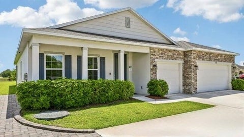 Tiny photo for 8466 96th Avenue, Vero Beach, FL 32967 (MLS # B26090542)