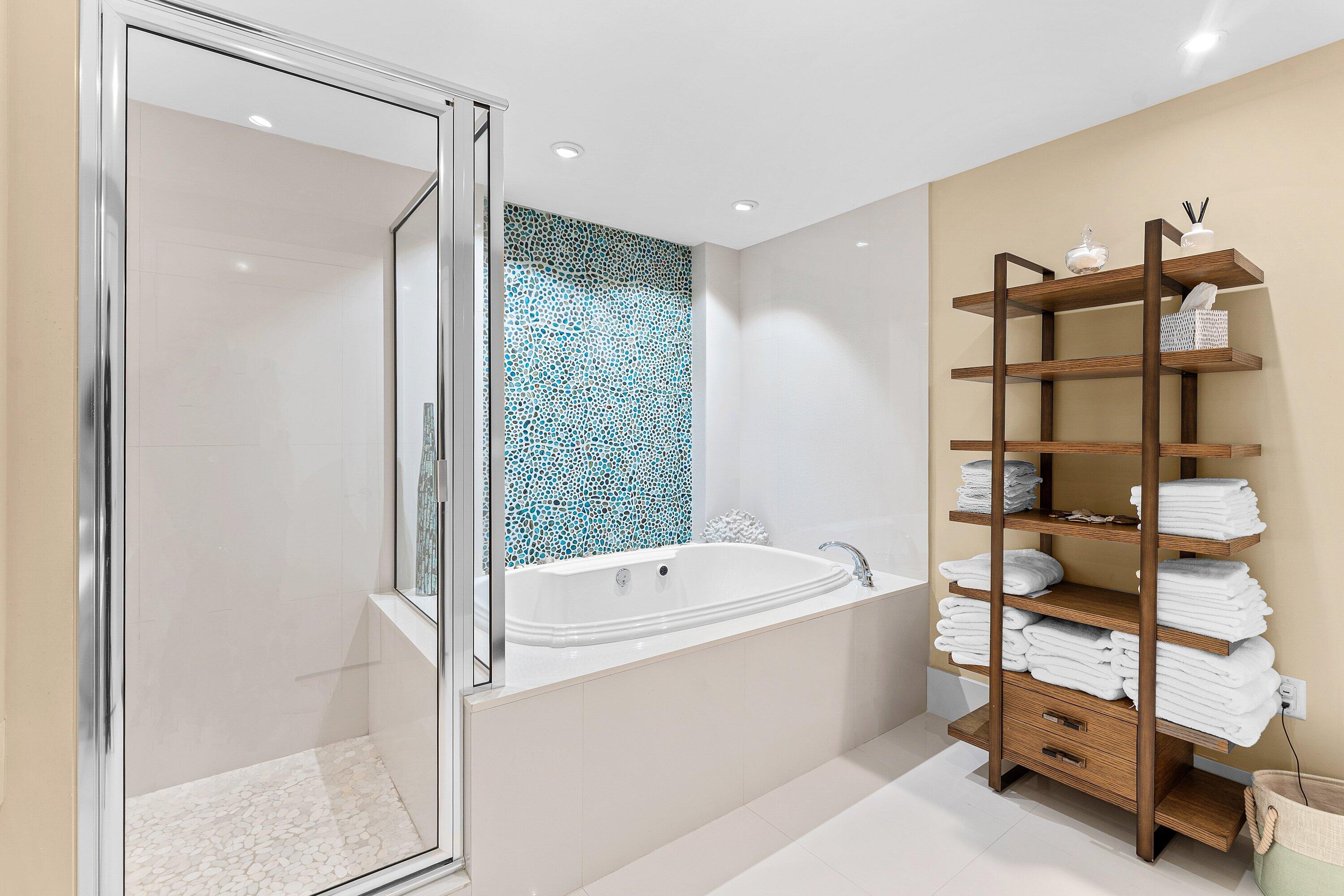 DOLCE VITA CONDO - Residential