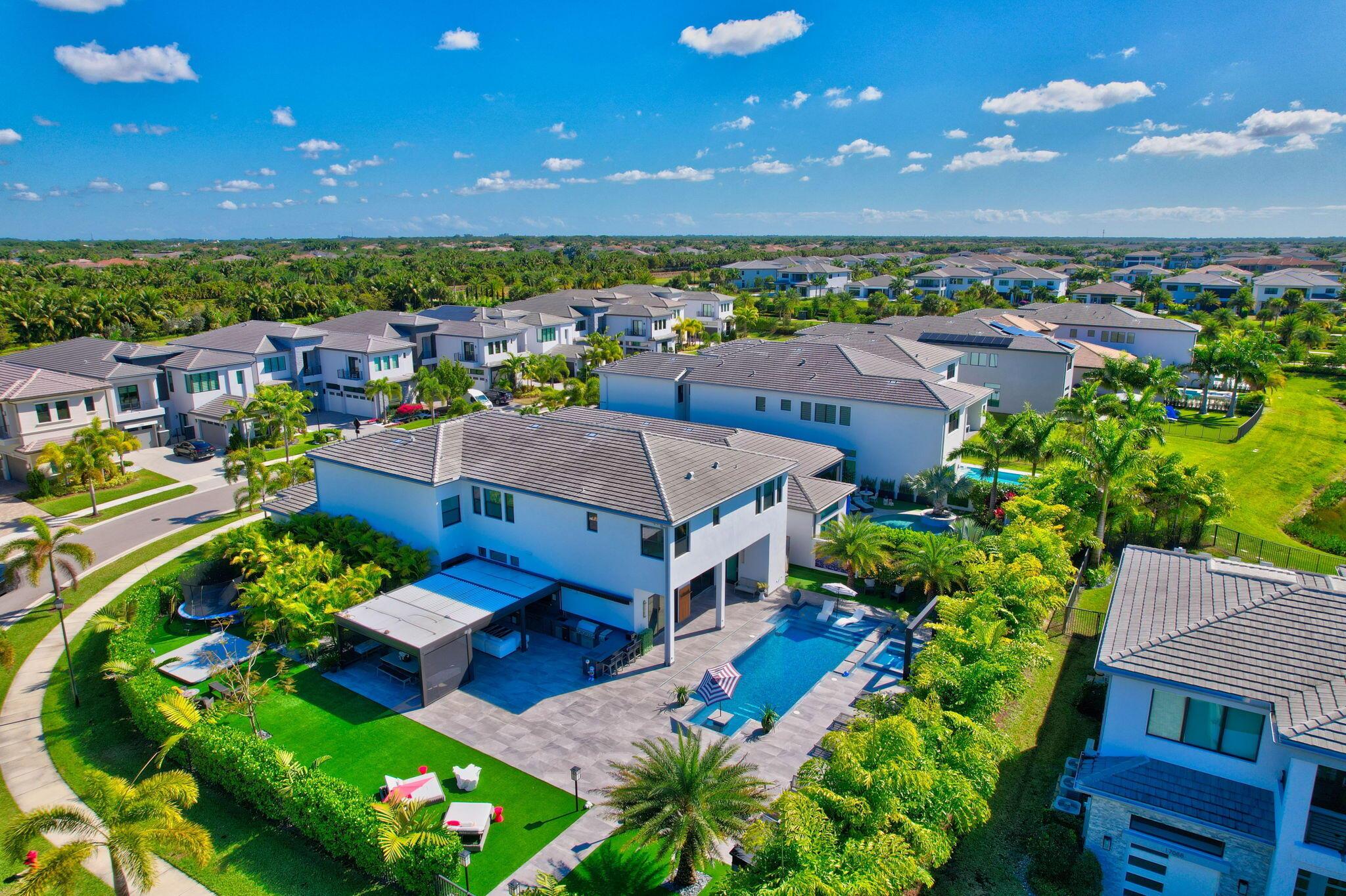 BOCA BRIDGES - Residential