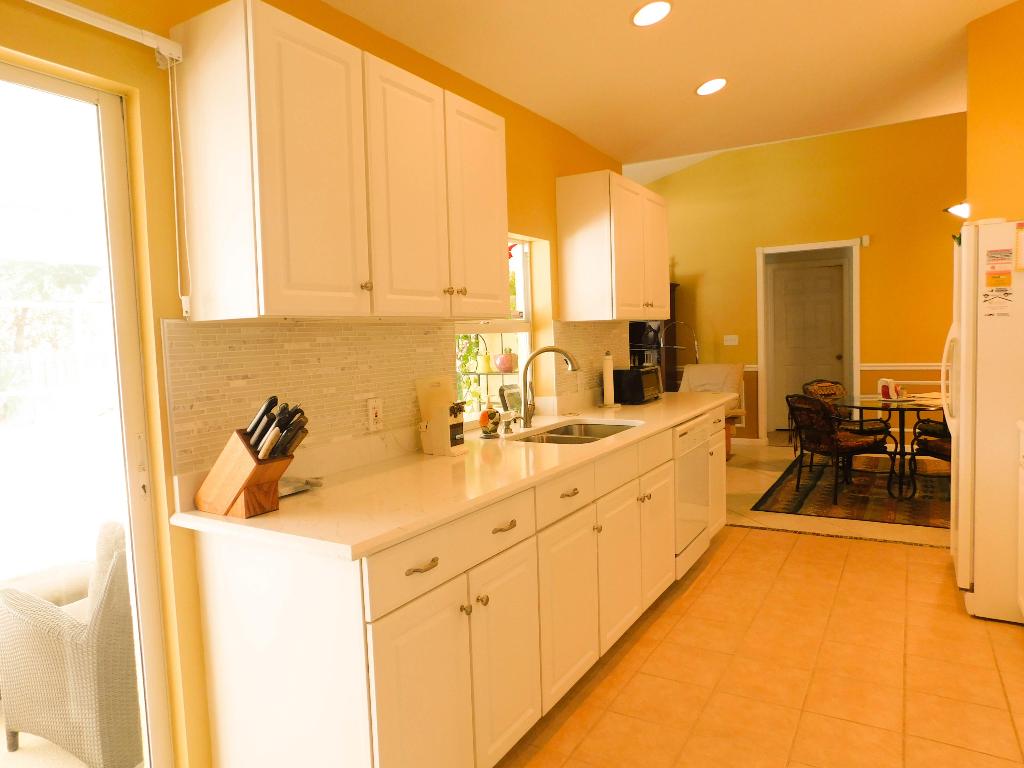 PORT ST LUCIE-SECTION 27- BLK 105 LOT 11 - Residential