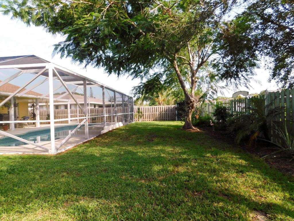 PORT ST LUCIE-SECTION 27- BLK 105 LOT 11 - Residential