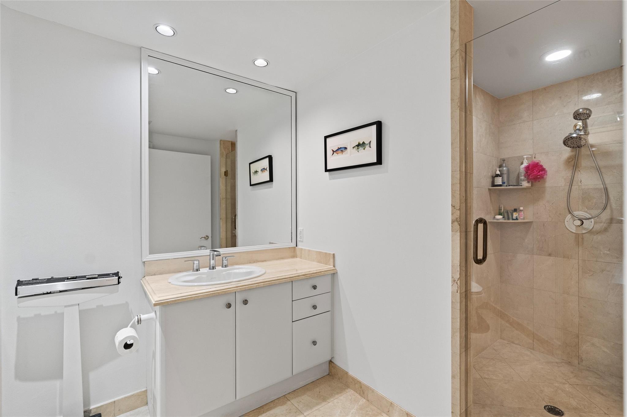 MEDITERRANEA CONDO - Residential