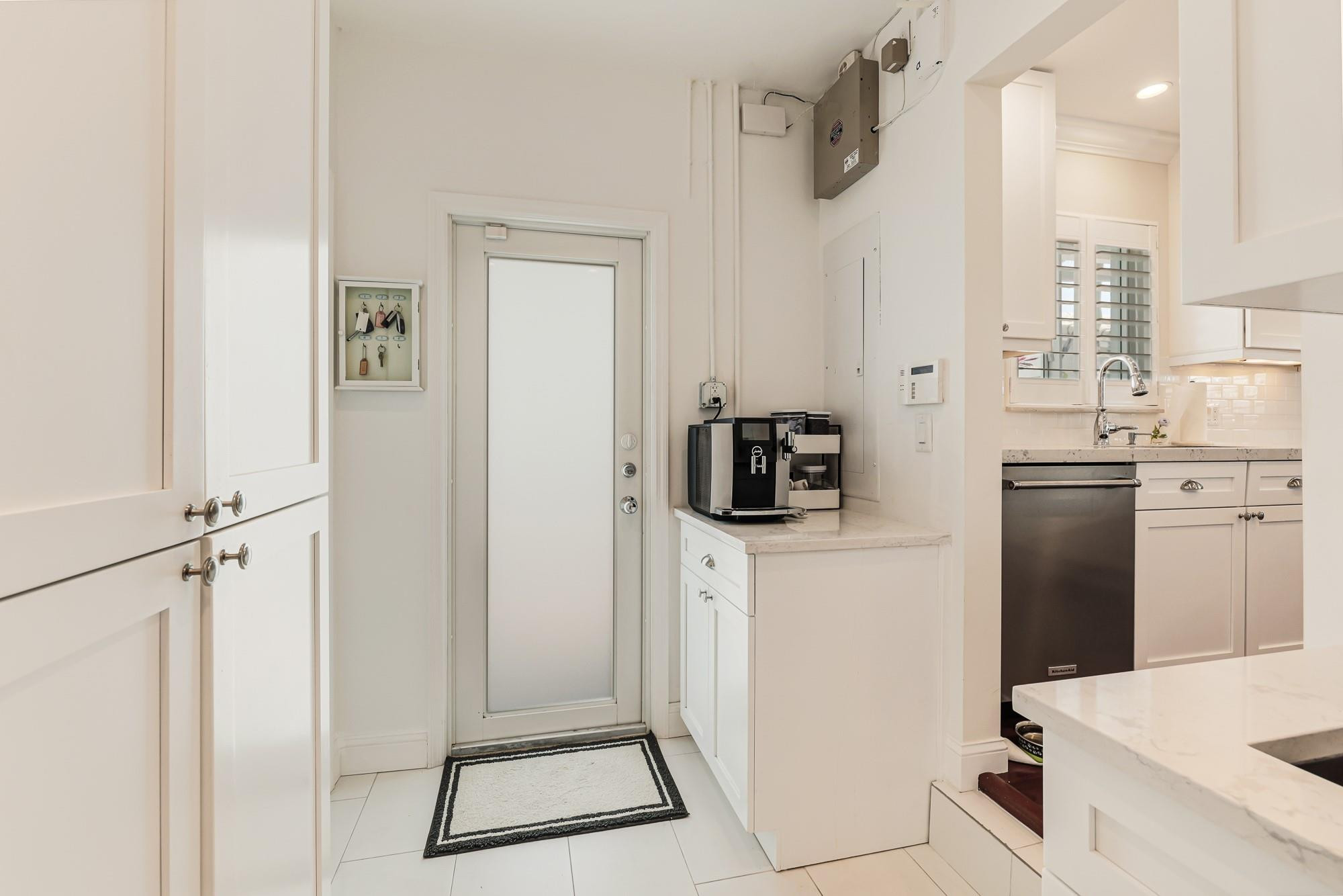 Coral Point 31-27 B - Residential