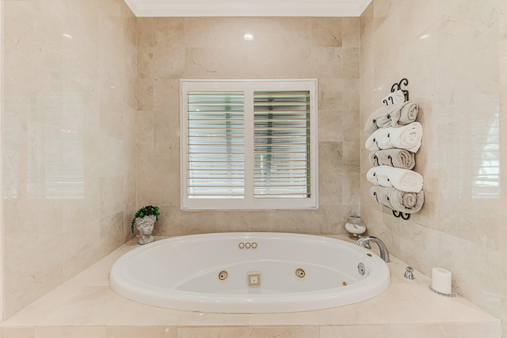 Coral Point 31-27 B - Residential