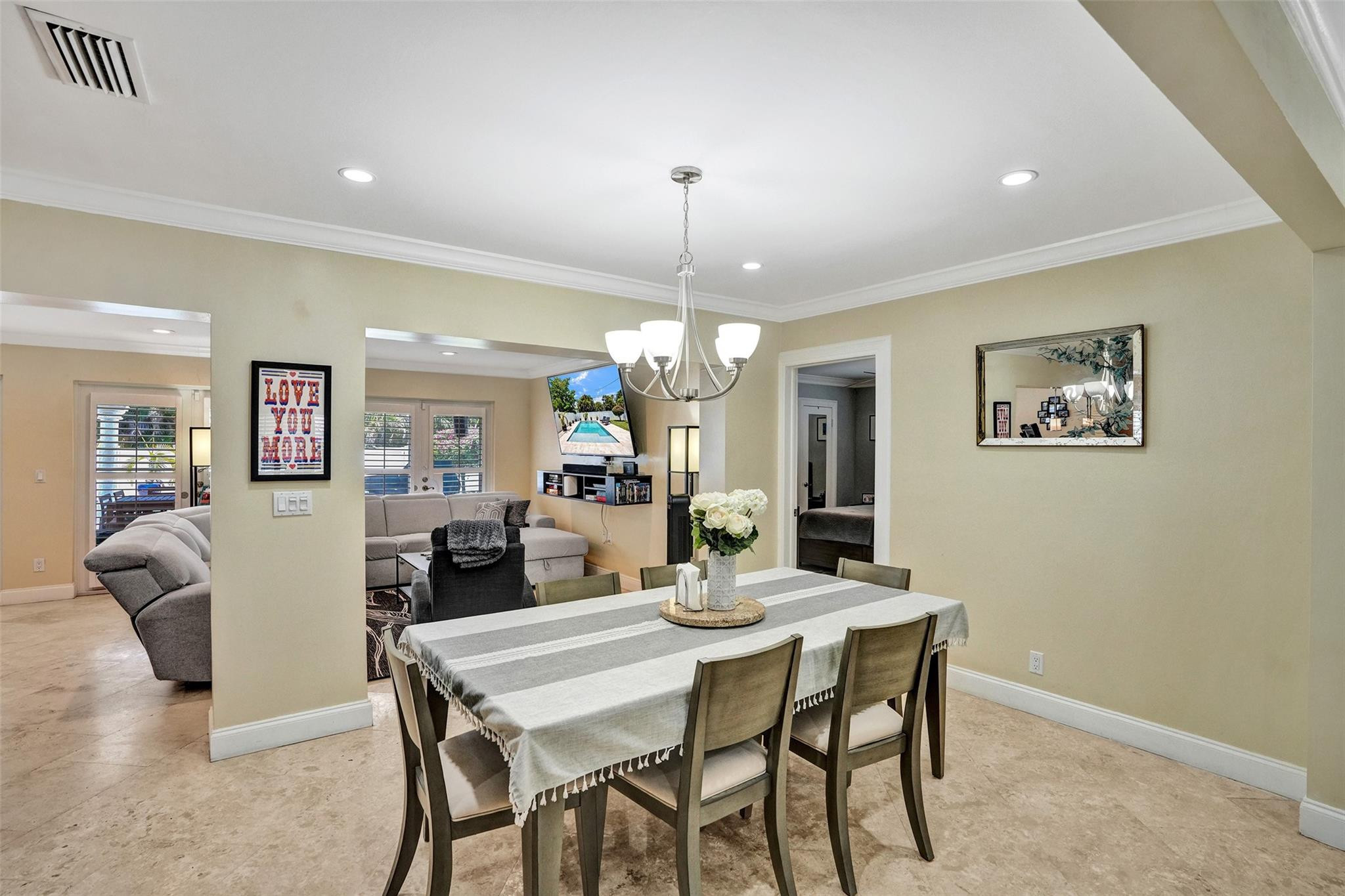 Hollywood Hills 6-22 B - Residential