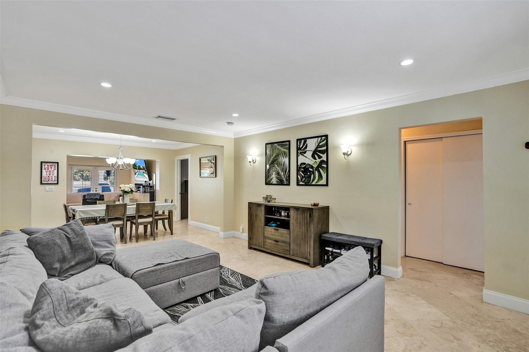 Hollywood Hills 6-22 B - Residential