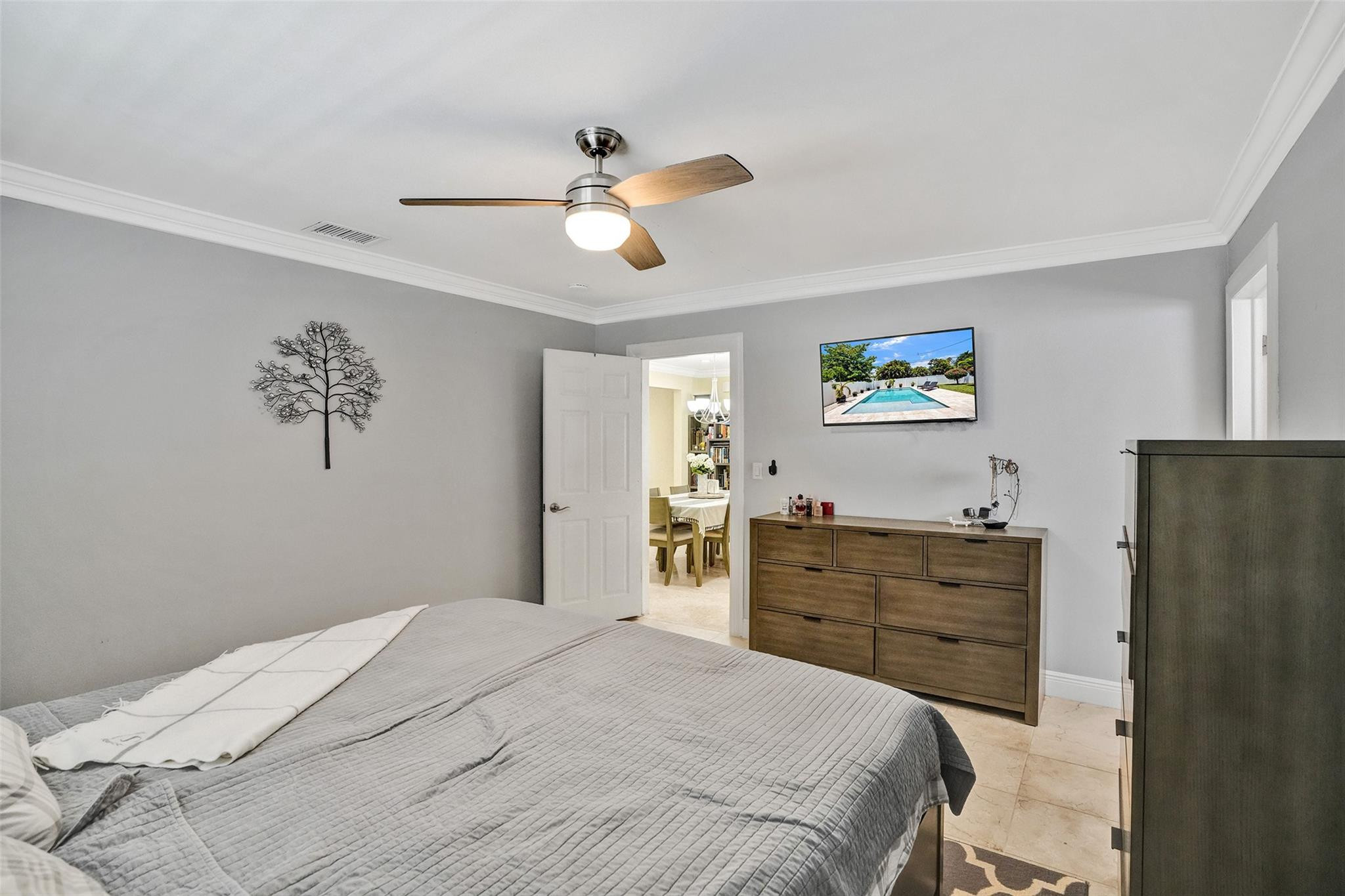 Hollywood Hills 6-22 B - Residential