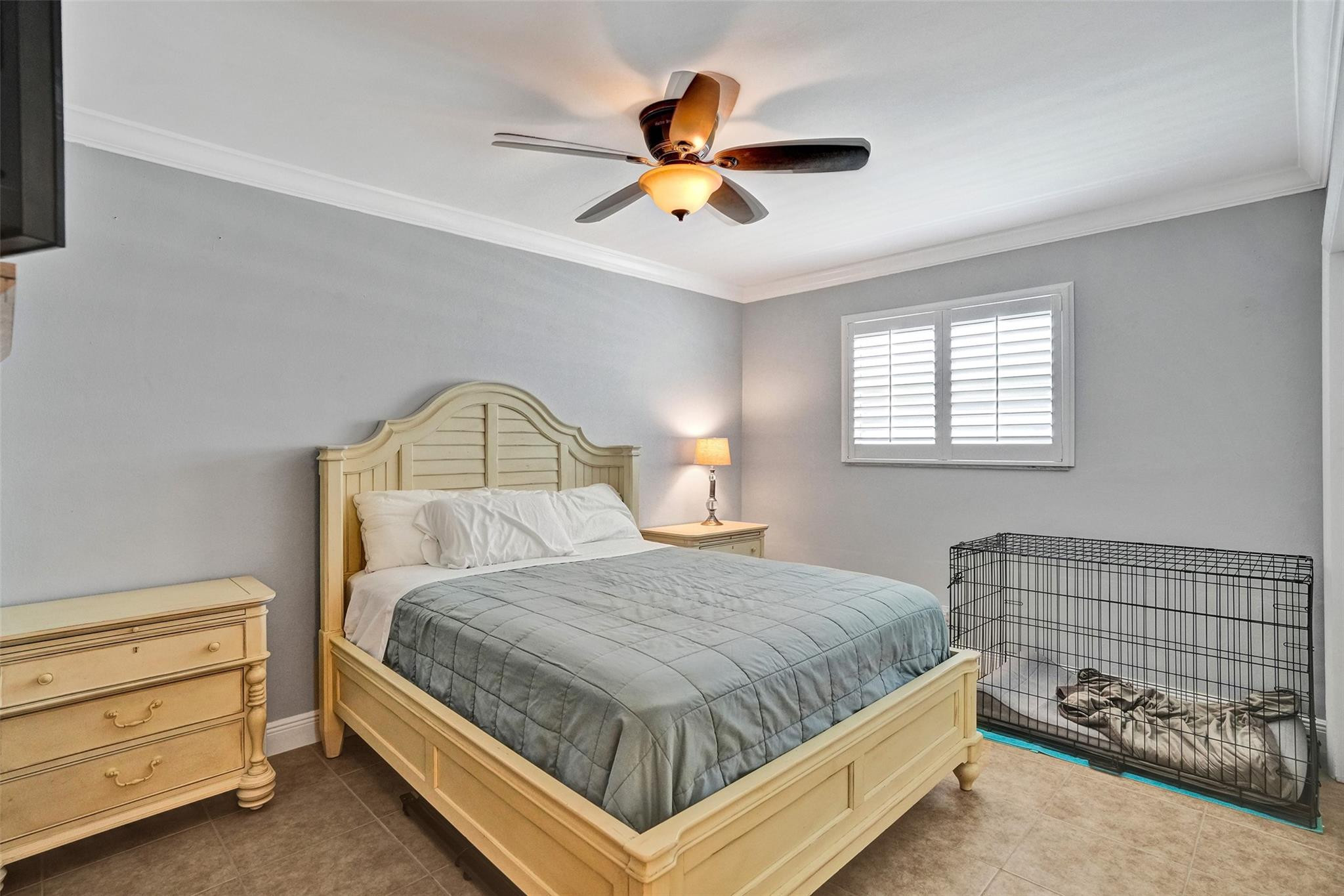 Hollywood Hills 6-22 B - Residential