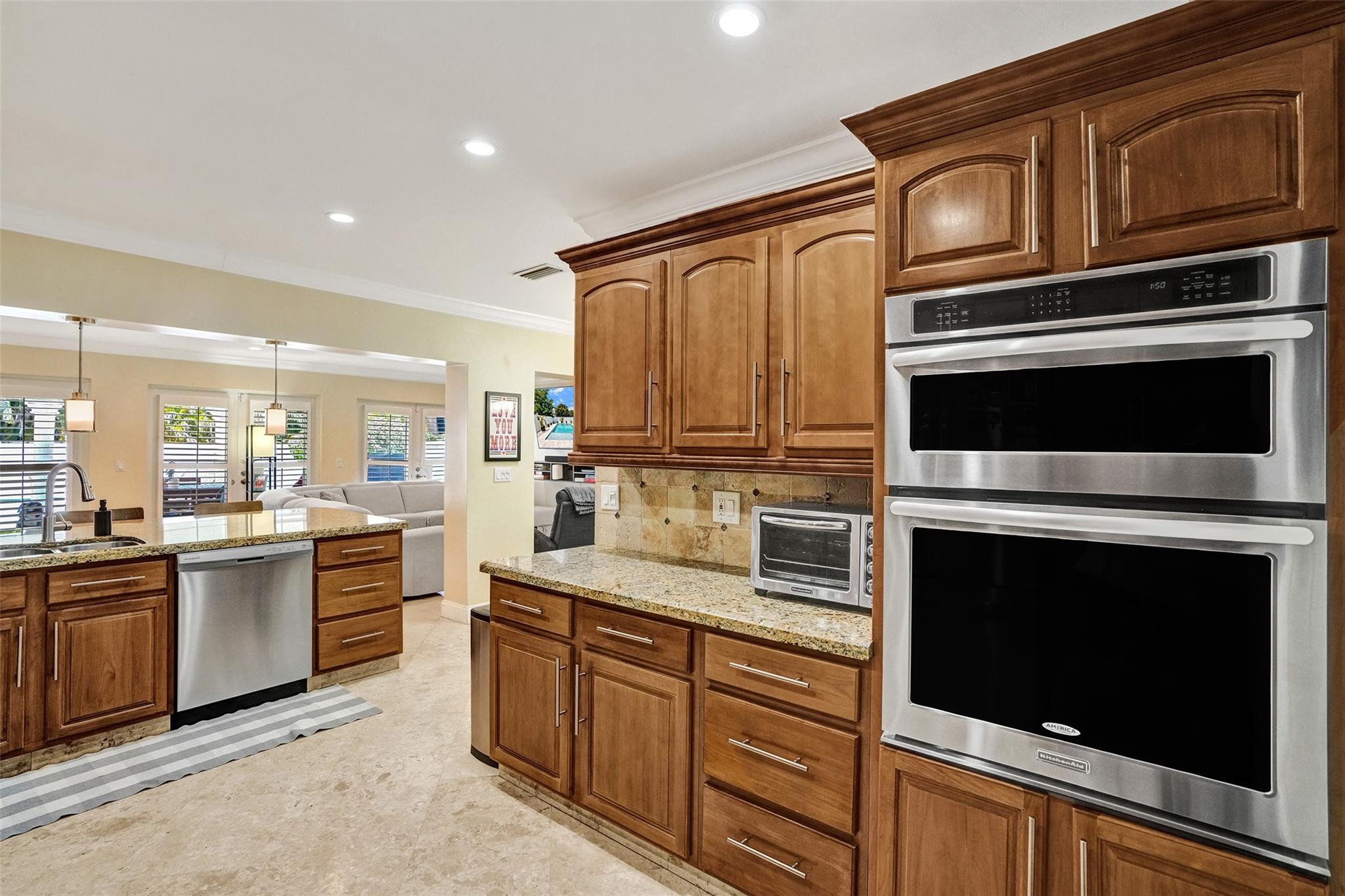 Hollywood Hills 6-22 B - Residential