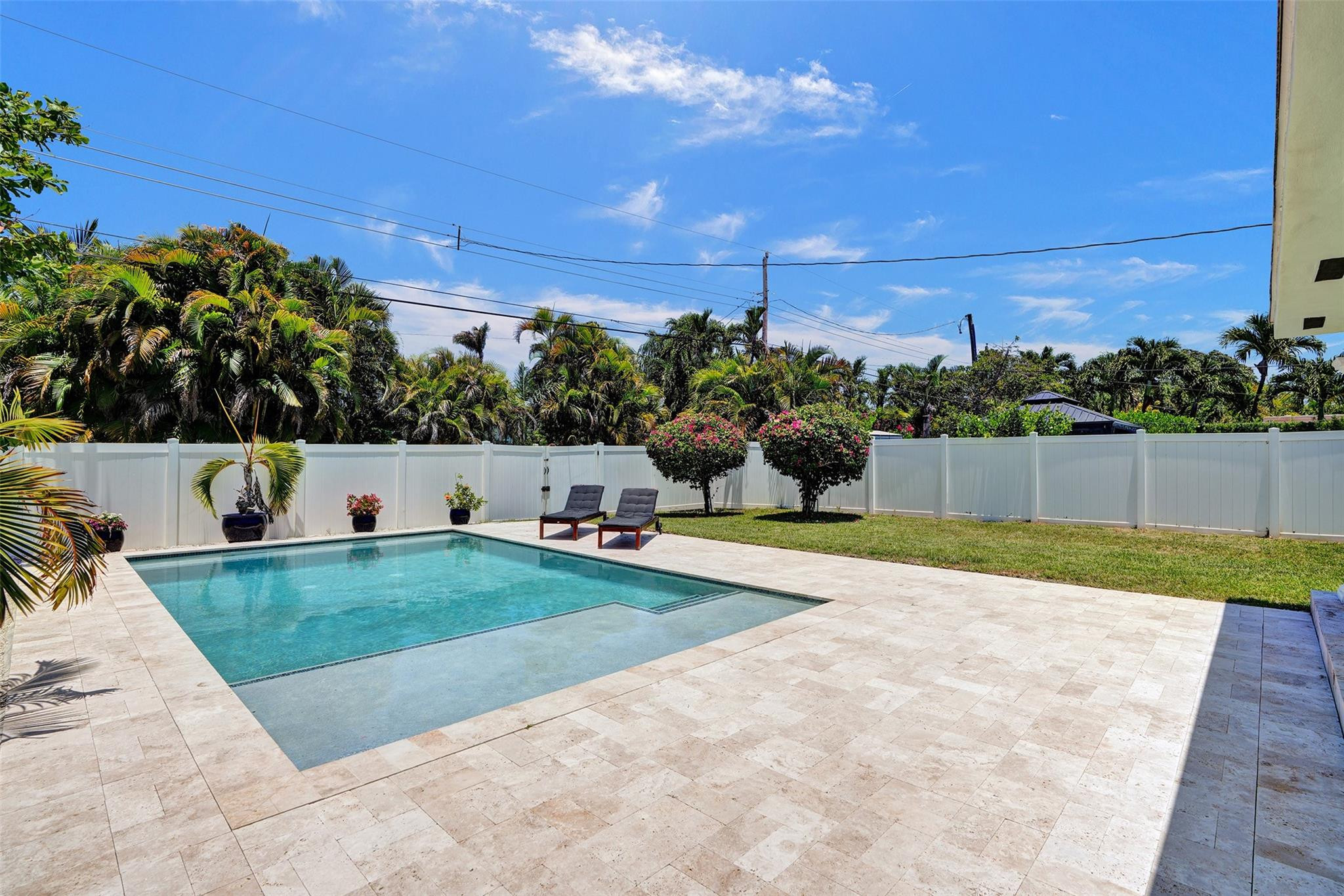 Hollywood Hills 6-22 B - Residential