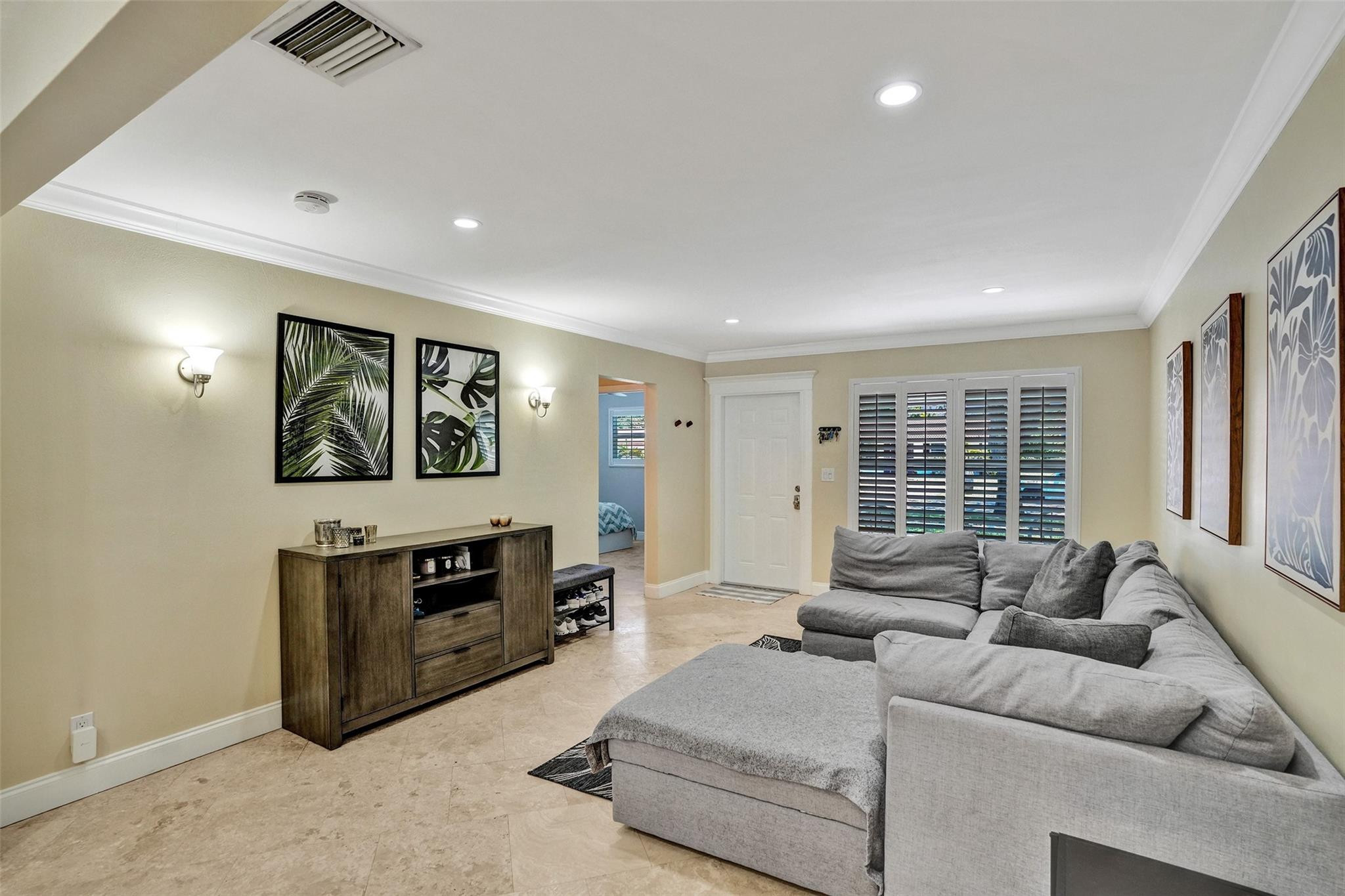 Hollywood Hills 6-22 B - Residential