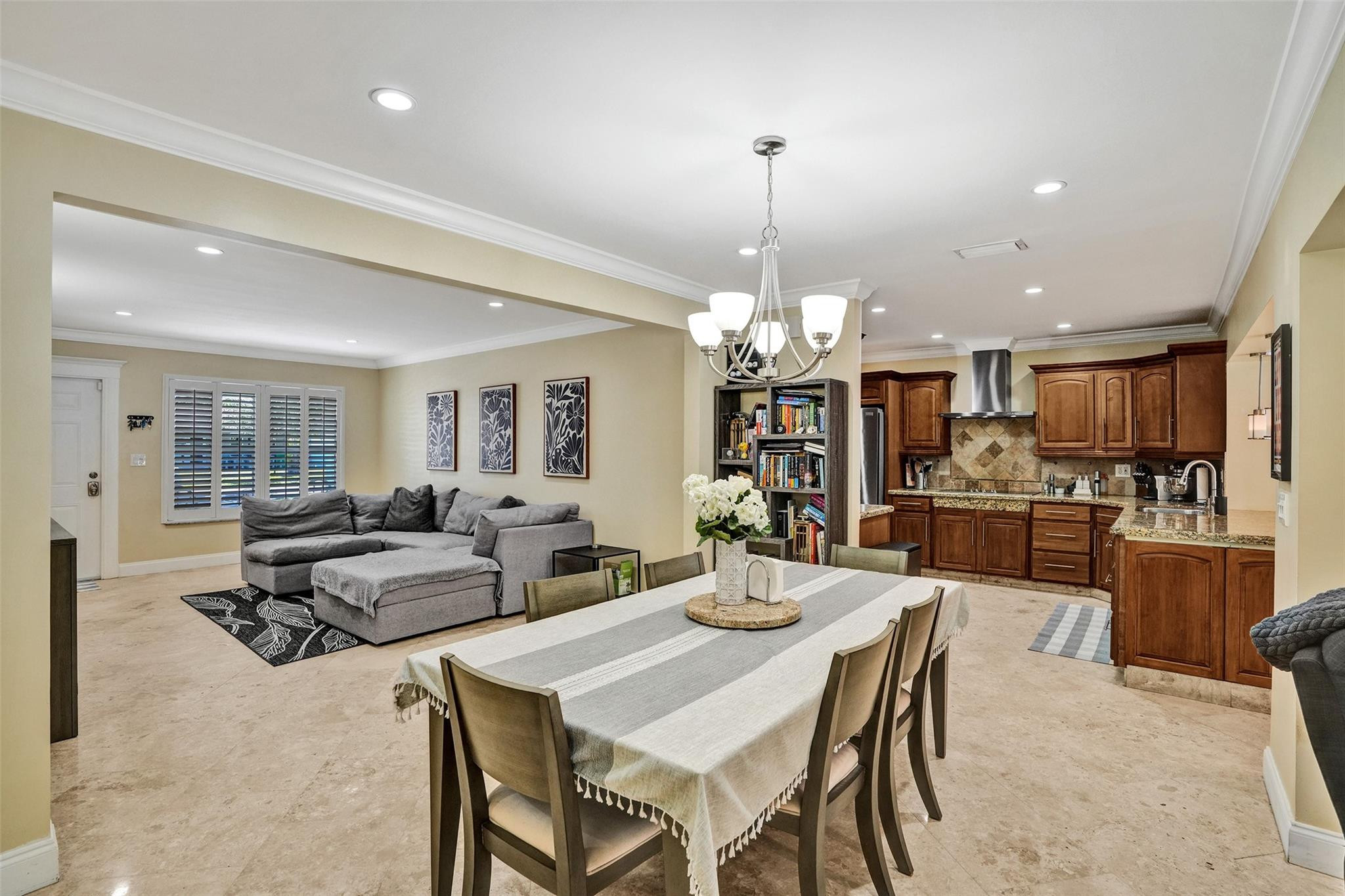 Hollywood Hills 6-22 B - Residential