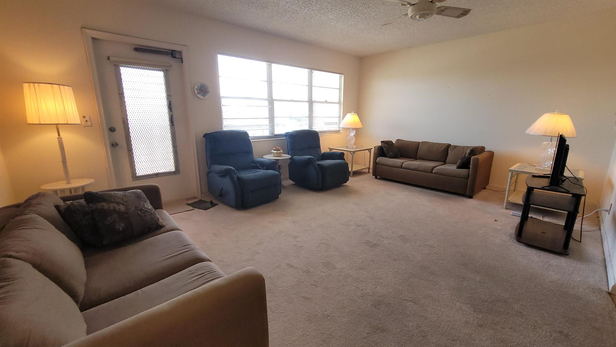 View photos, virtual tours, details... 347 Southampton C