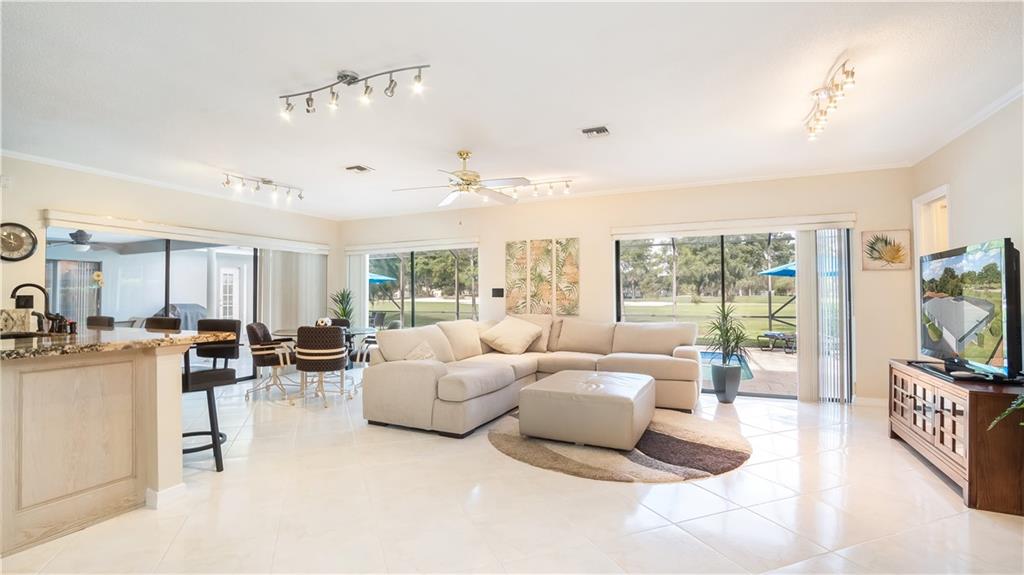 Jacaranda Area 12-C 76-12 - Residential