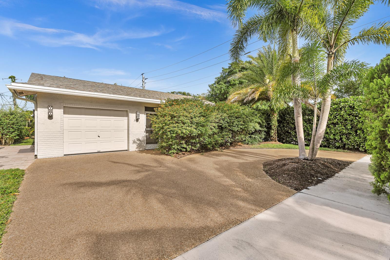 321 SW 30th Terrace, Deerfield Beach, FL, 33442/$529,900 1 321 SW 30th Terrace