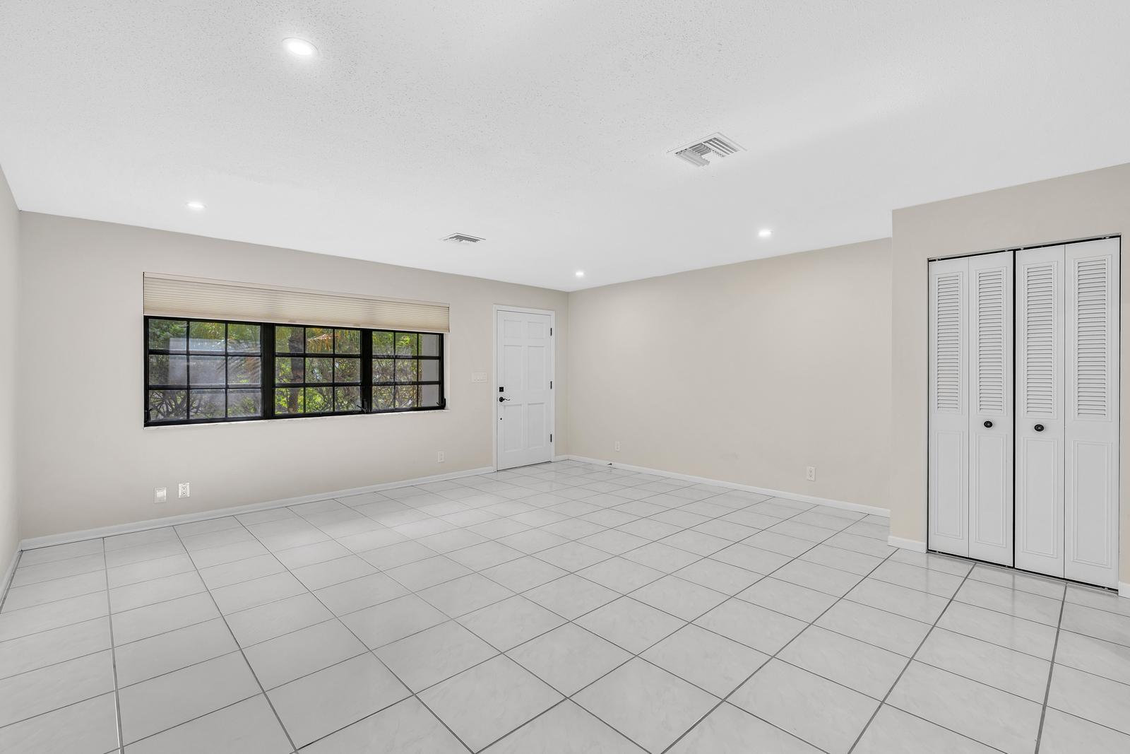 321 SW 30th Terrace, Deerfield Beach, FL, 33442/$529,900 4 321 SW 30th Terrace