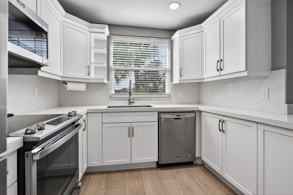 Photo of 805 Mainsail Circle, Jupiter, FL 33477 (MLS # B26006484)