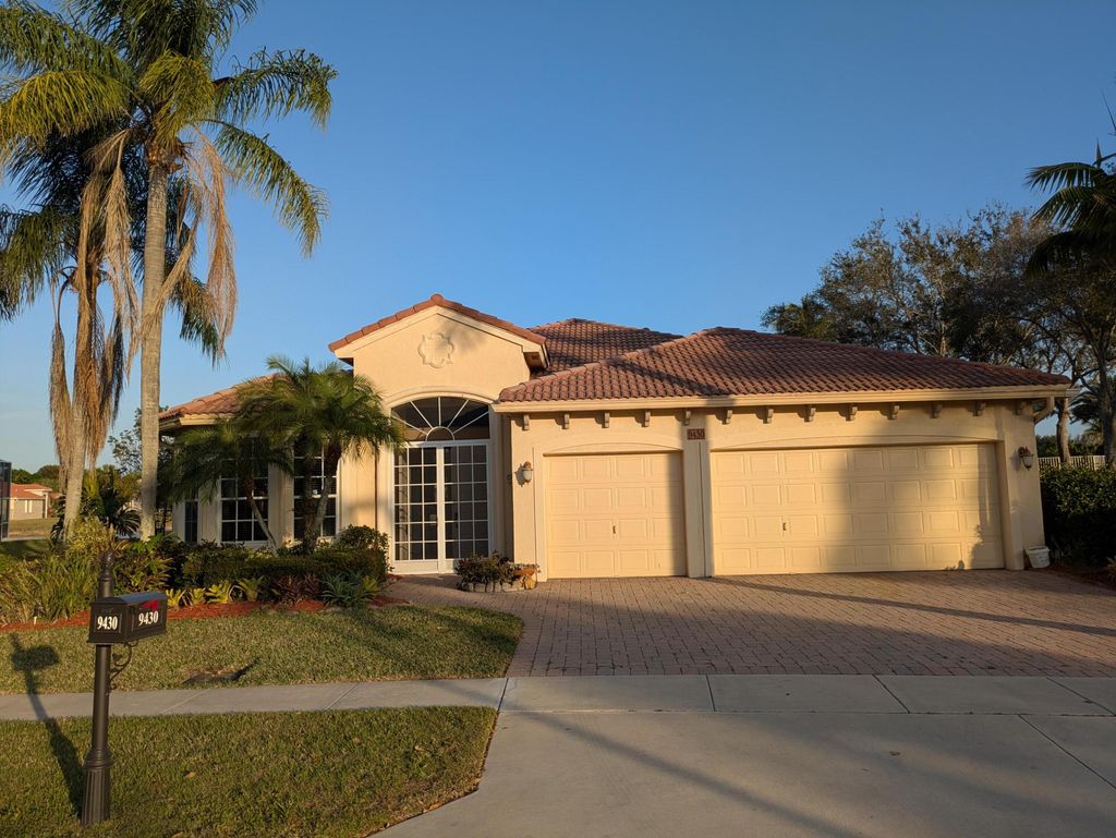 Photo of 9430 Lantern Bay Circle, West Palm Beach, FL 33411 (MLS # B26010295)