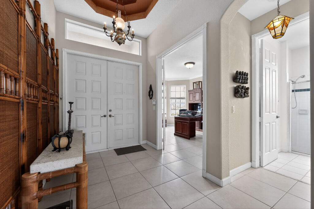 9430 Lantern Bay Circle