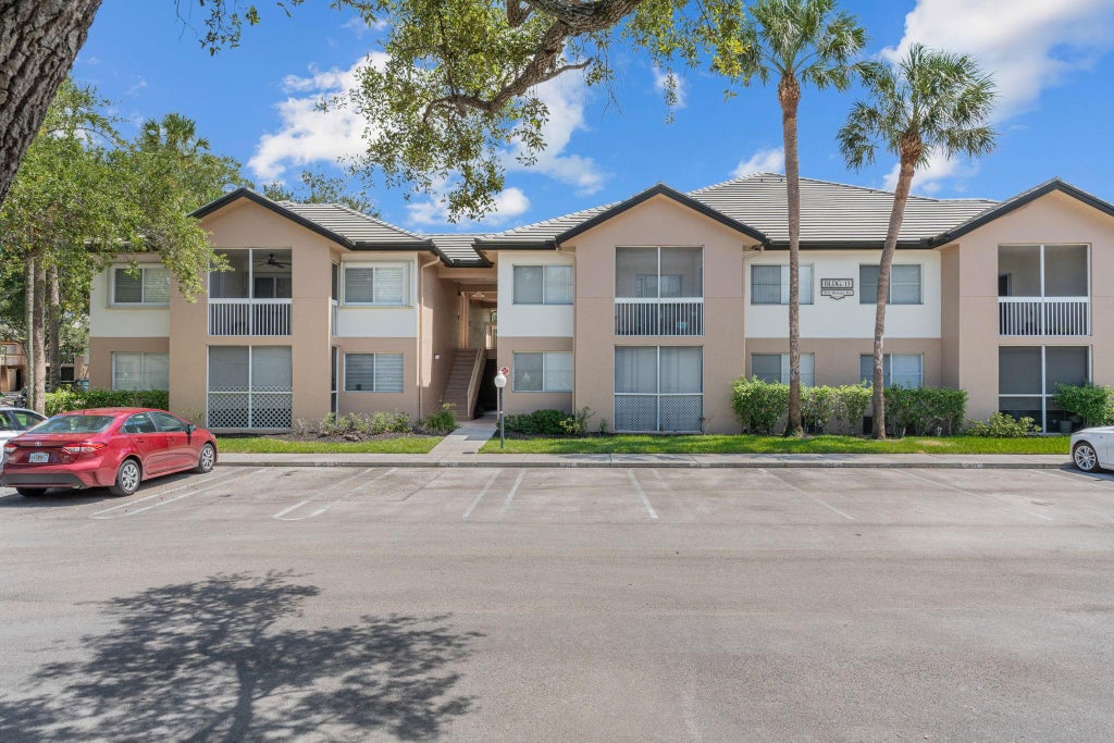 Photo of 9733 Westview Drive #1327, Coral Springs, FL 33076 (MLS # F10522830)