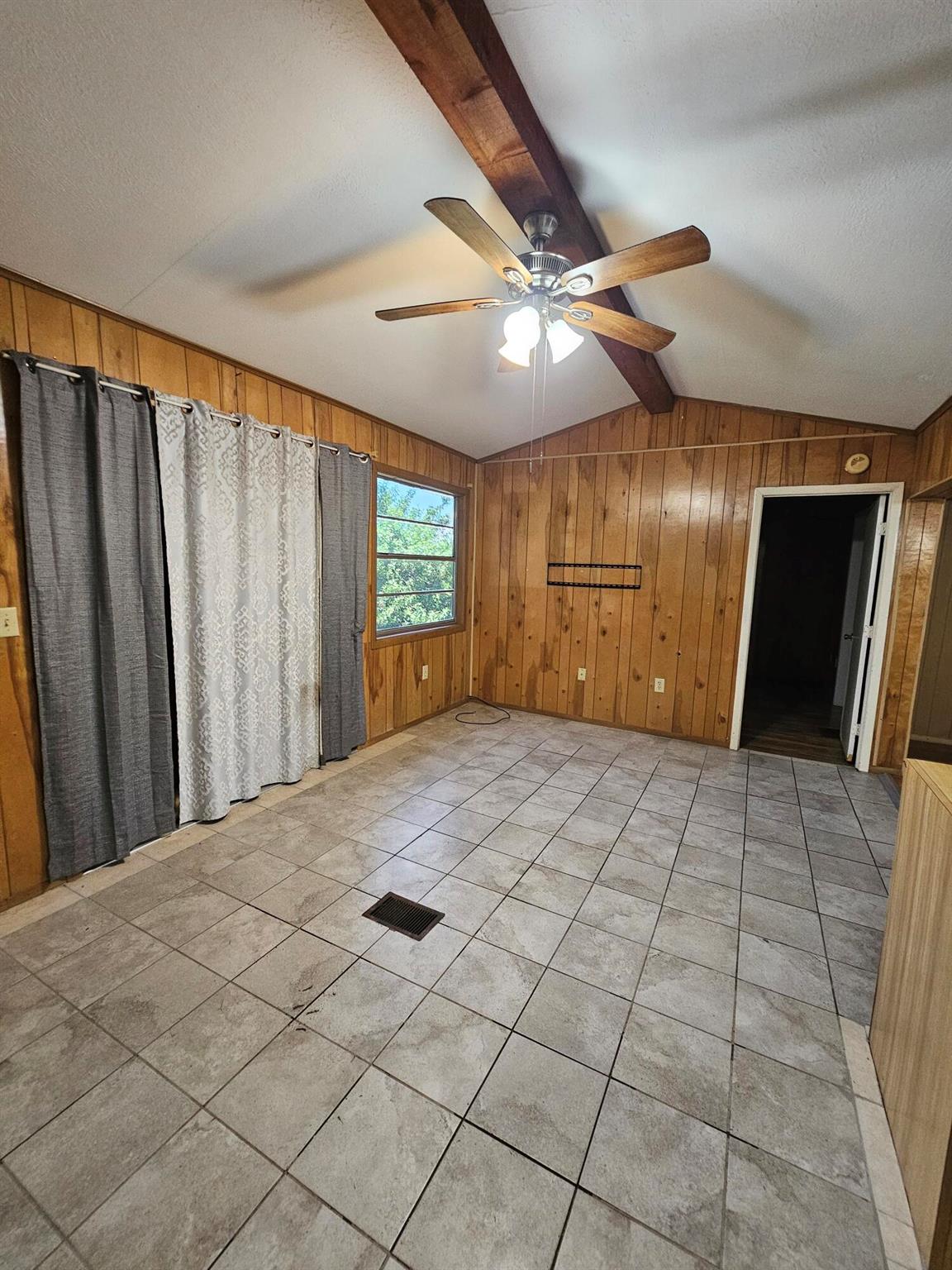 TREASURE ISLAND - Residential Lease