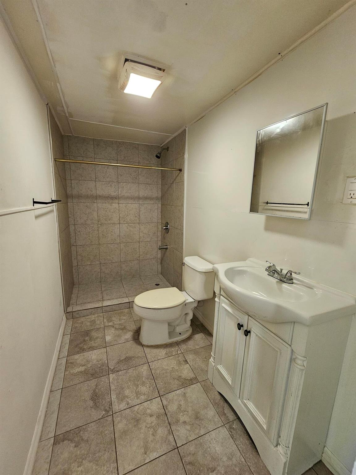 TREASURE ISLAND - Residential Lease
