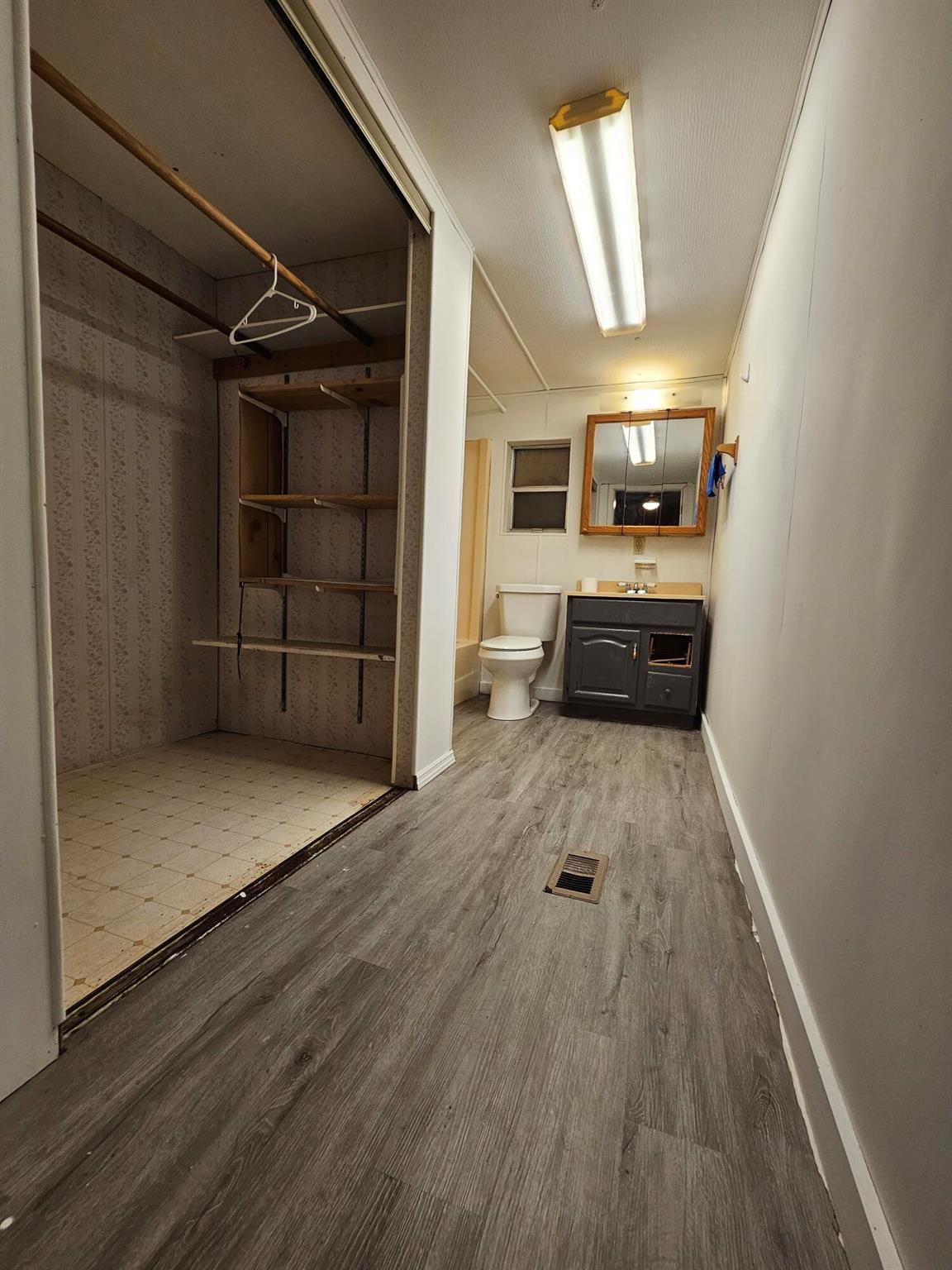 TREASURE ISLAND - Residential Lease
