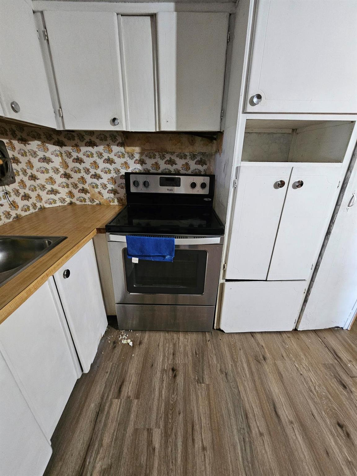 TREASURE ISLAND - Residential Lease