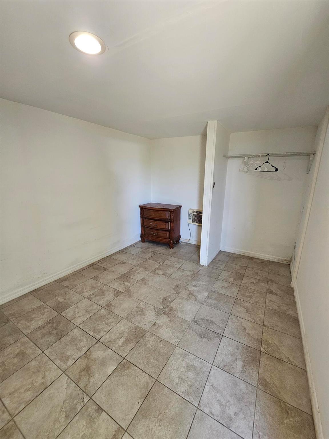 TREASURE ISLAND - Residential Lease