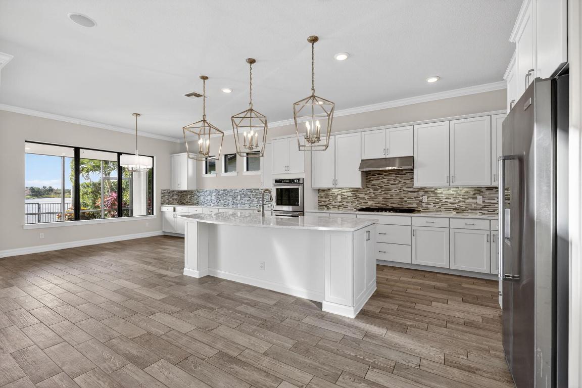 SONOMA ISLES - Residential