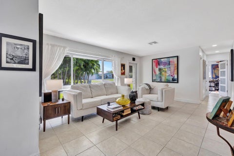 Tiny photo for 613 NE 25TH Avenue, Pompano Beach, FL 33062 (MLS # B26083750)